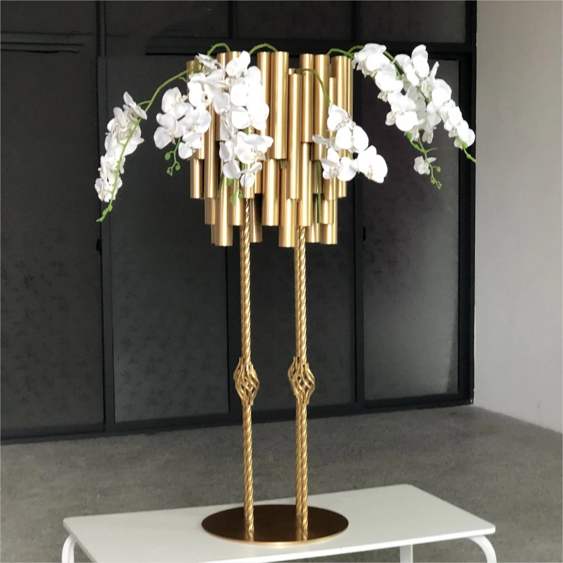 متجر لوازم حفلات الزفاف، حامل  - مراجعة Party Event Supply Store وسعره