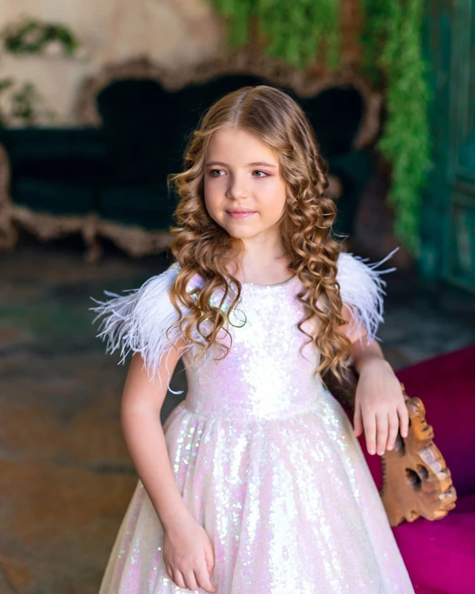 فستان فتاة الزهور اللامع المخص - مراجعة Birthday Sash Glitter وسعره