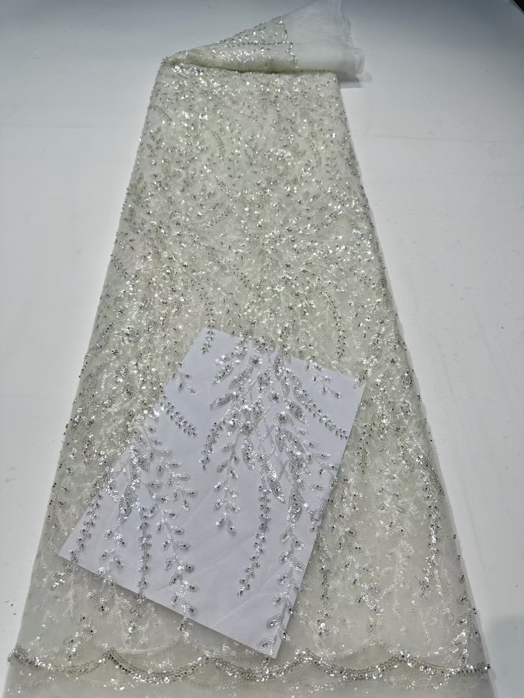 أقمشة الدانتيل الفرنسي 2026 جو - مراجعة Glitter Tablecloth وسعره