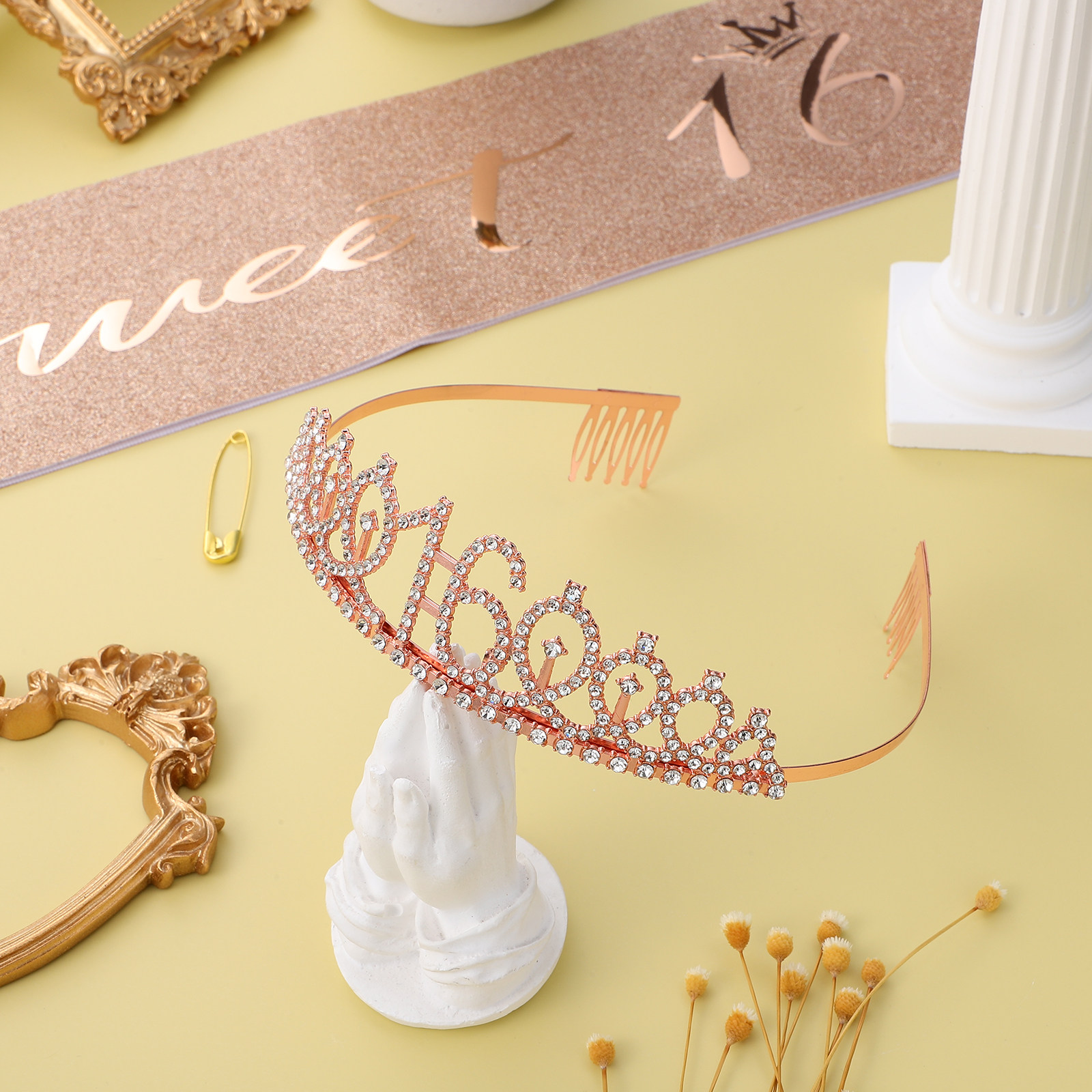 طقم إكسسوارات احتفالية أنيقة ل - مراجعة Birthday Sash Glitter وسعره